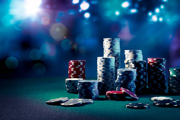 Live dice game table with dealer and multiple camera angles on prediksi77 login